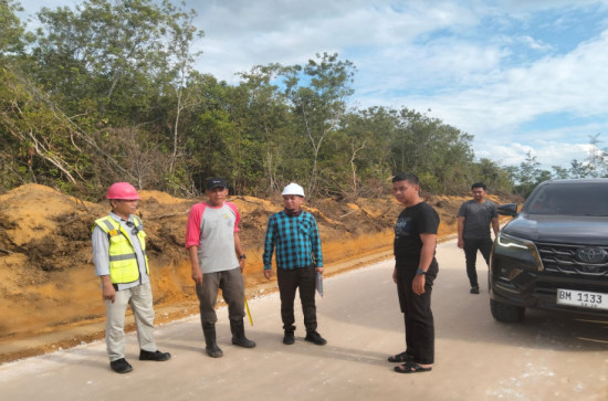 Bupati Kampar Tinjau Progres Pekerjaan Jalan Lingkar Danau Rusa